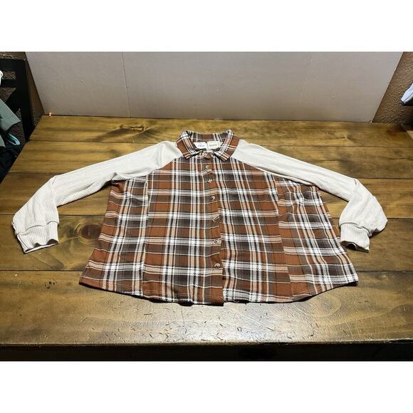 Modish Rebel Women’s Long Sleeve Plaid Button Down Shirt Size Medium NWT - Picture 1 of 4